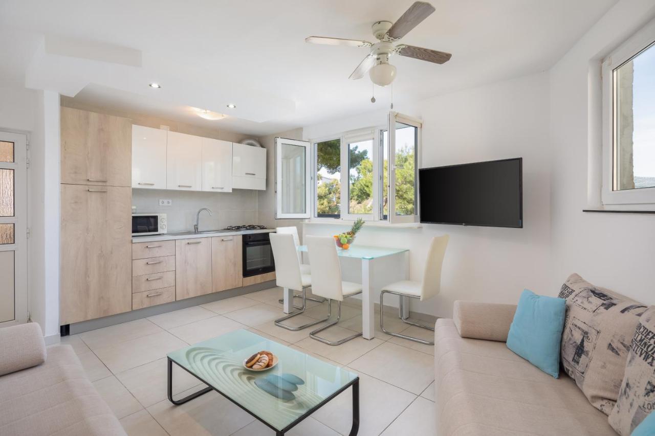 Estella Villa Apartments روغوزنيكا المظهر الخارجي الصورة